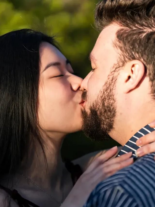 AI Kiss sample result