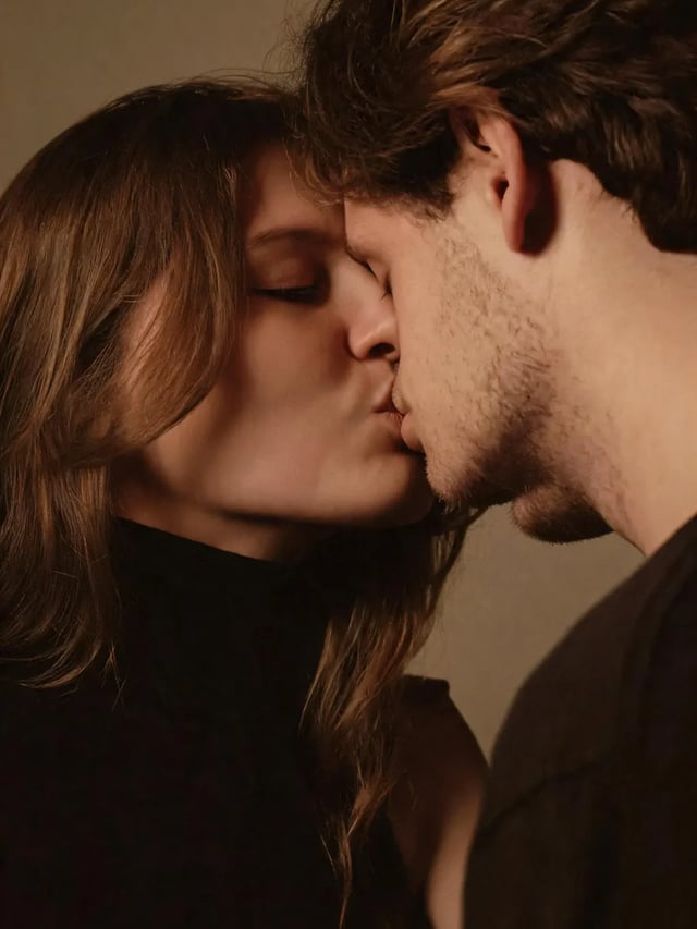 AI Kiss sample result